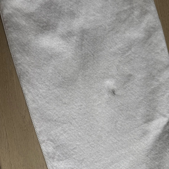 Abercrombie & Fitch 90s Relaxed High Rise Raw Hem Curve Love Jeans - Picture 4 of 5